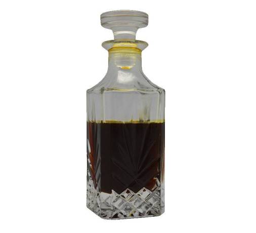Patchouli est une huile parfumée boisée - huile de parfum